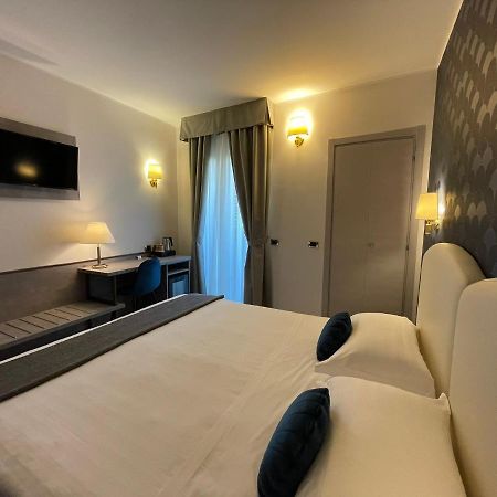 Hotel Florence Milano Esterno foto