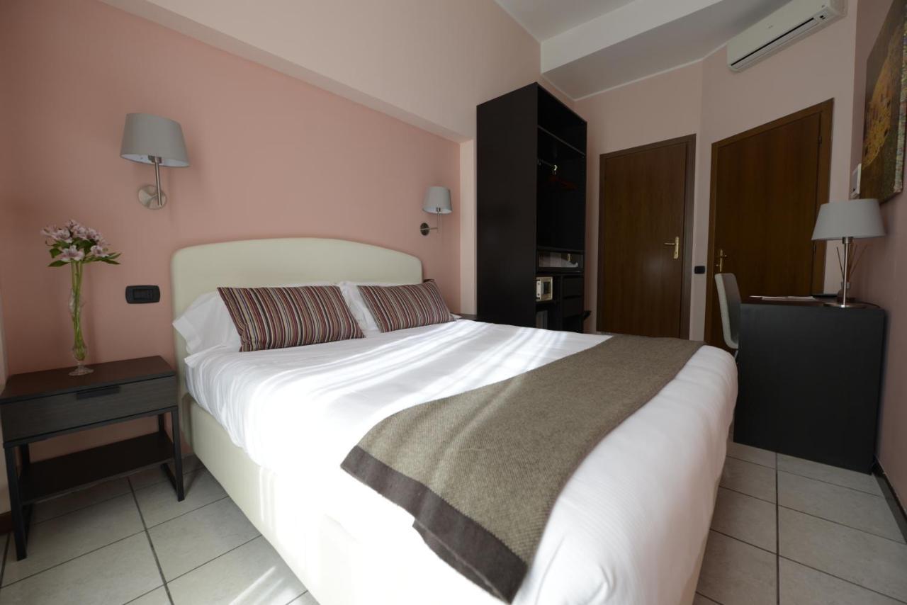 Hotel Florence Milano Esterno foto