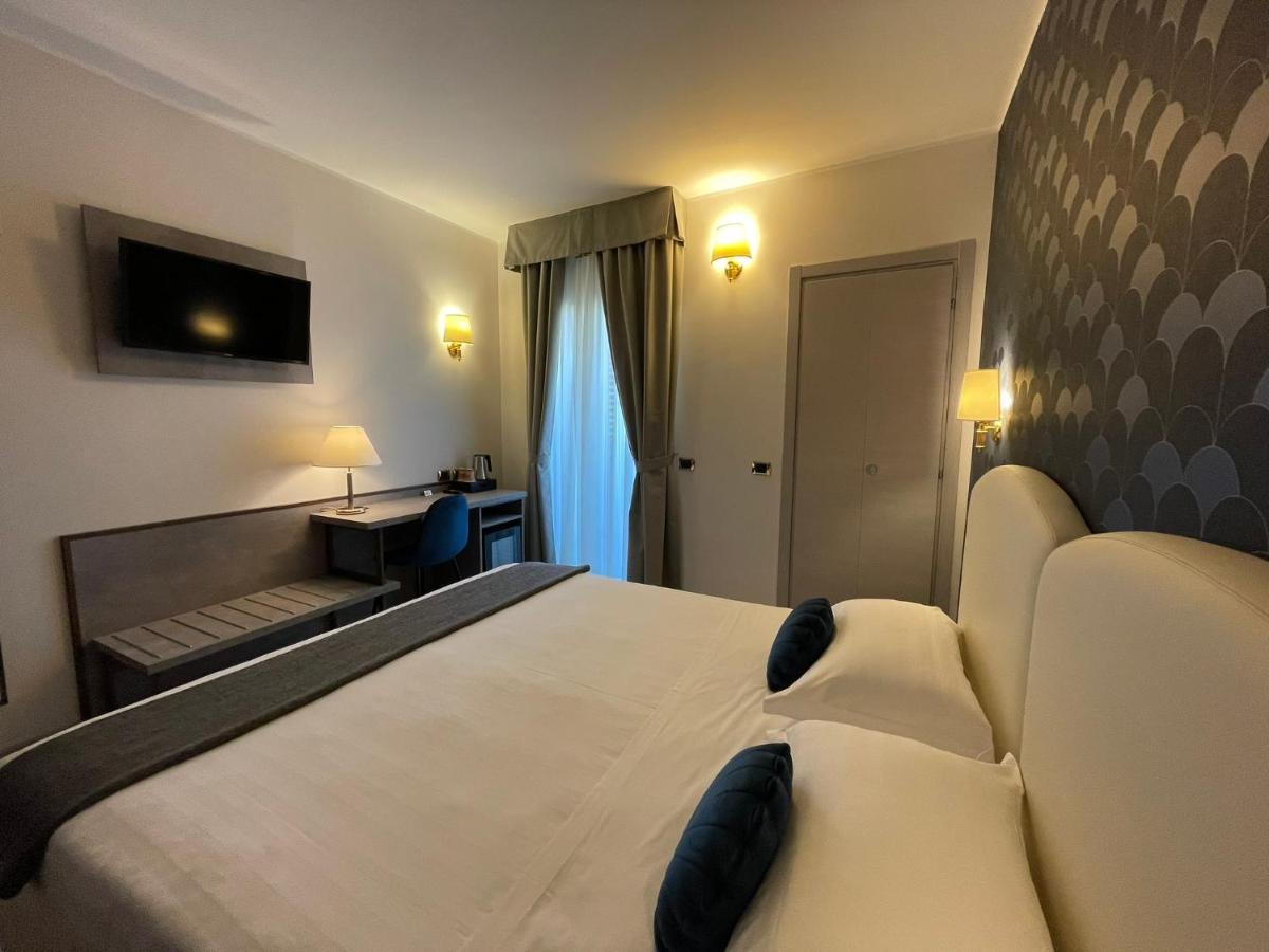 Hotel Florence Milano Esterno foto