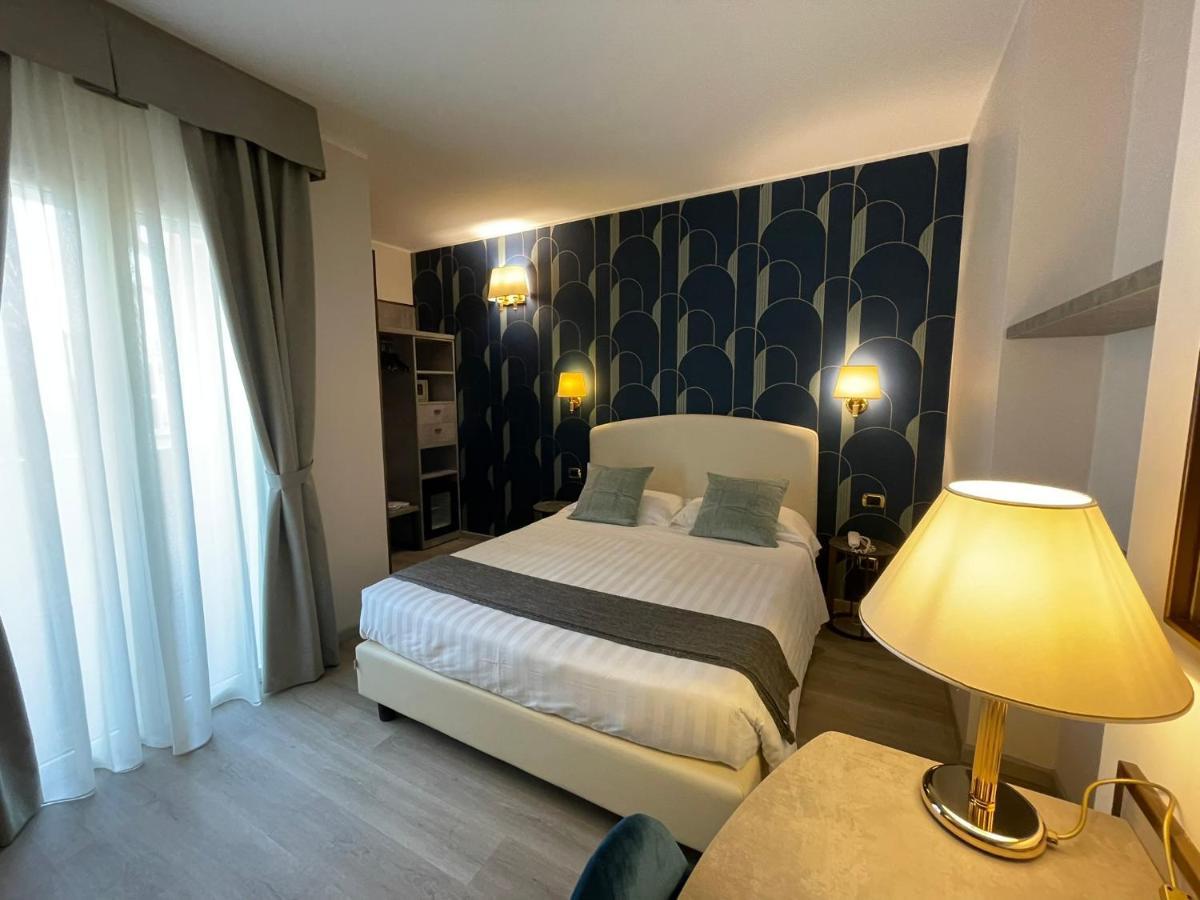 Hotel Florence Milano Esterno foto