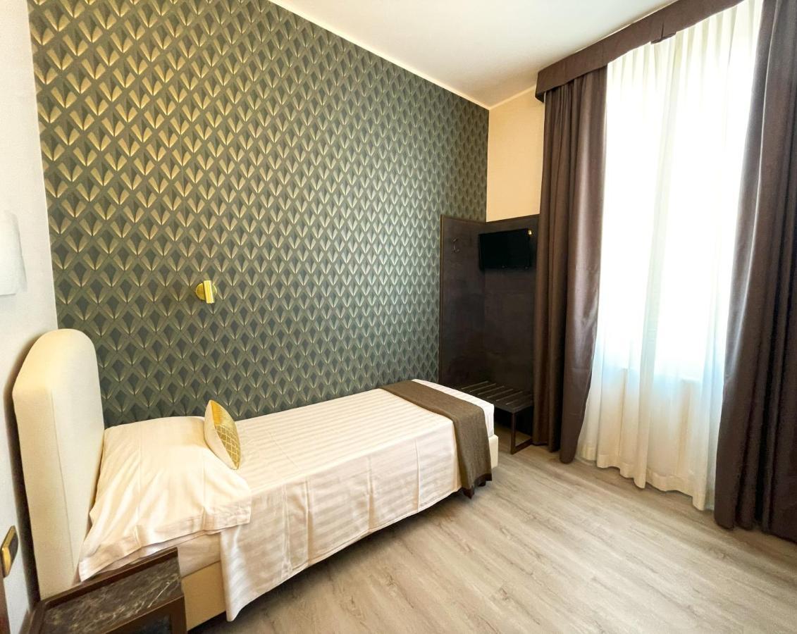 Hotel Florence Milano Esterno foto