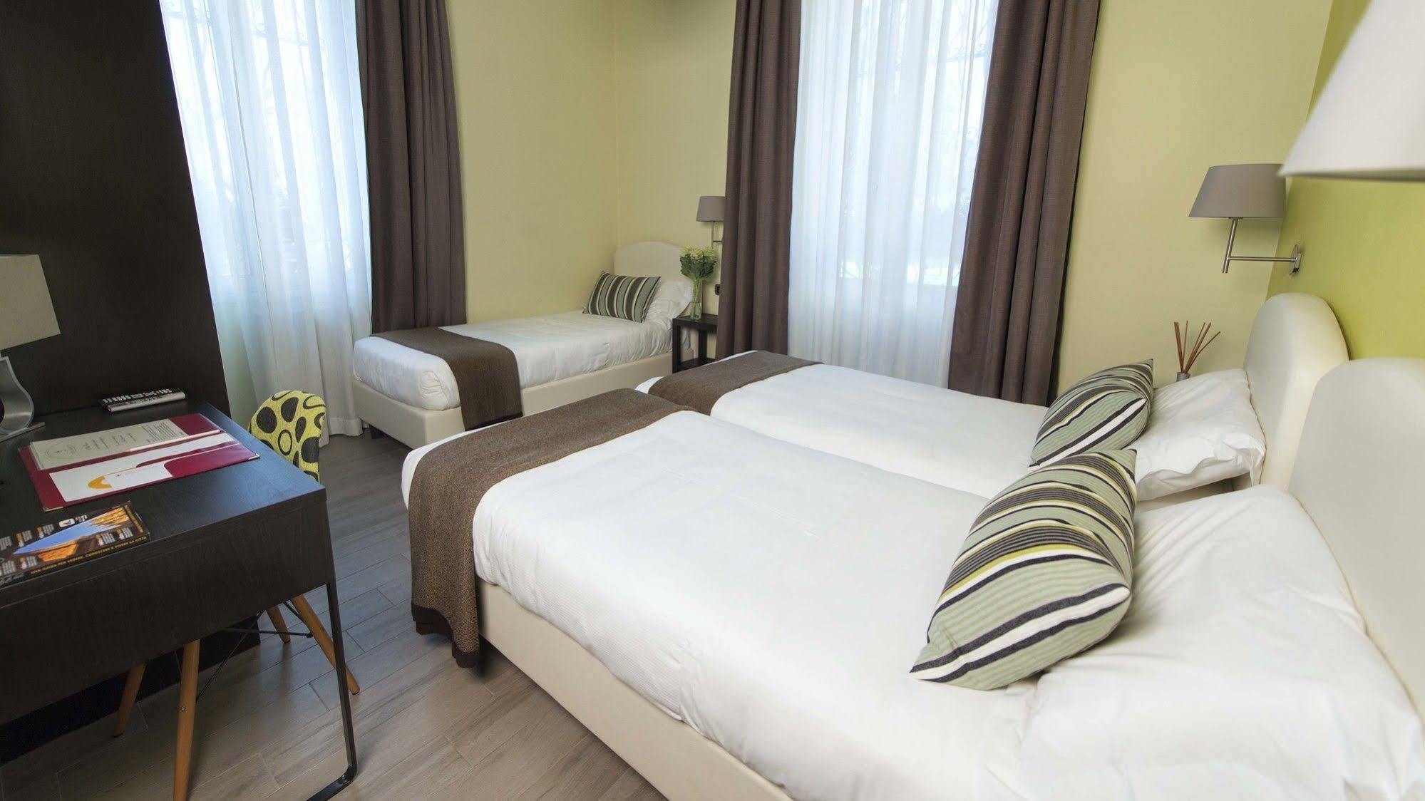 Hotel Florence Milano Esterno foto