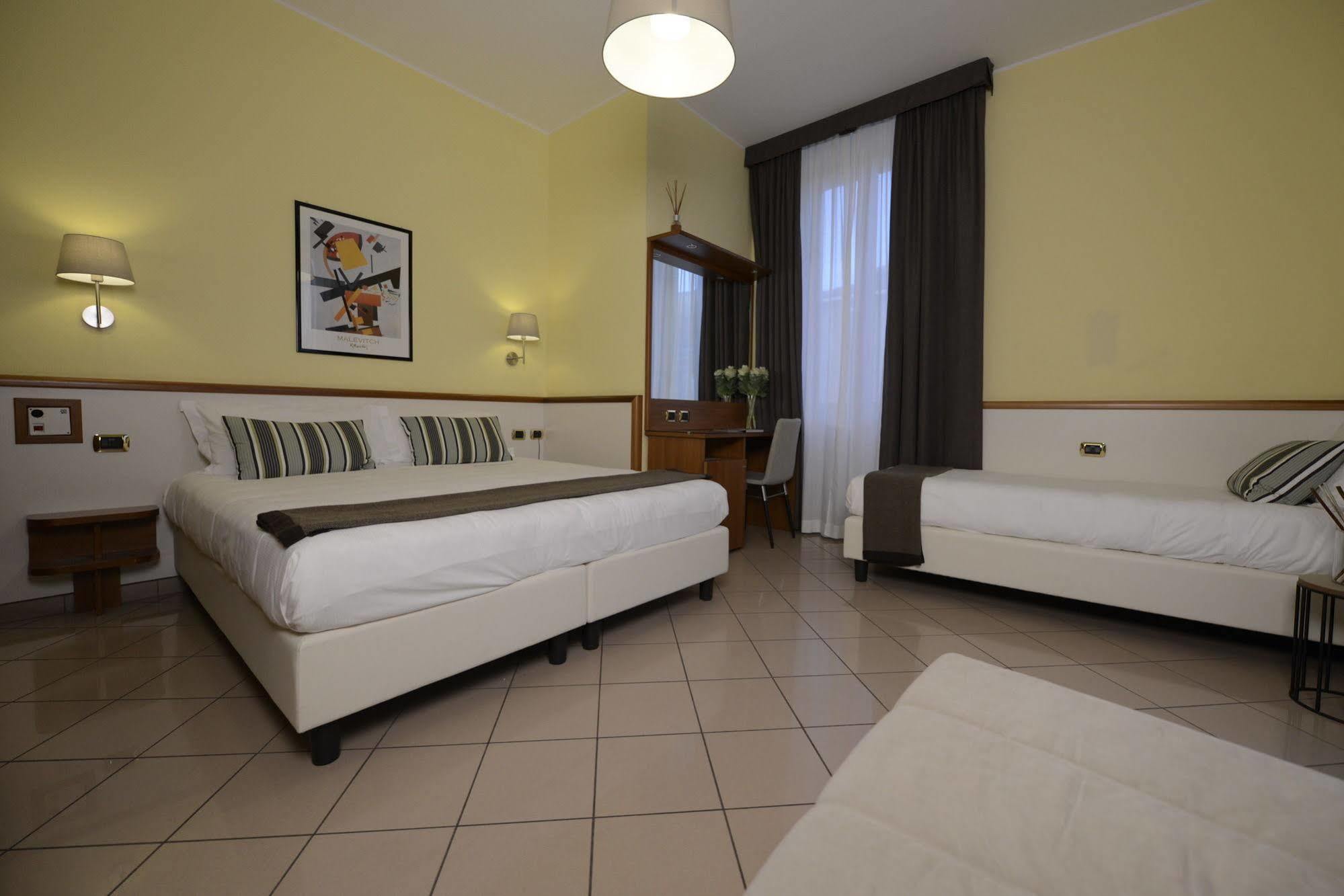 Hotel Florence Milano Esterno foto