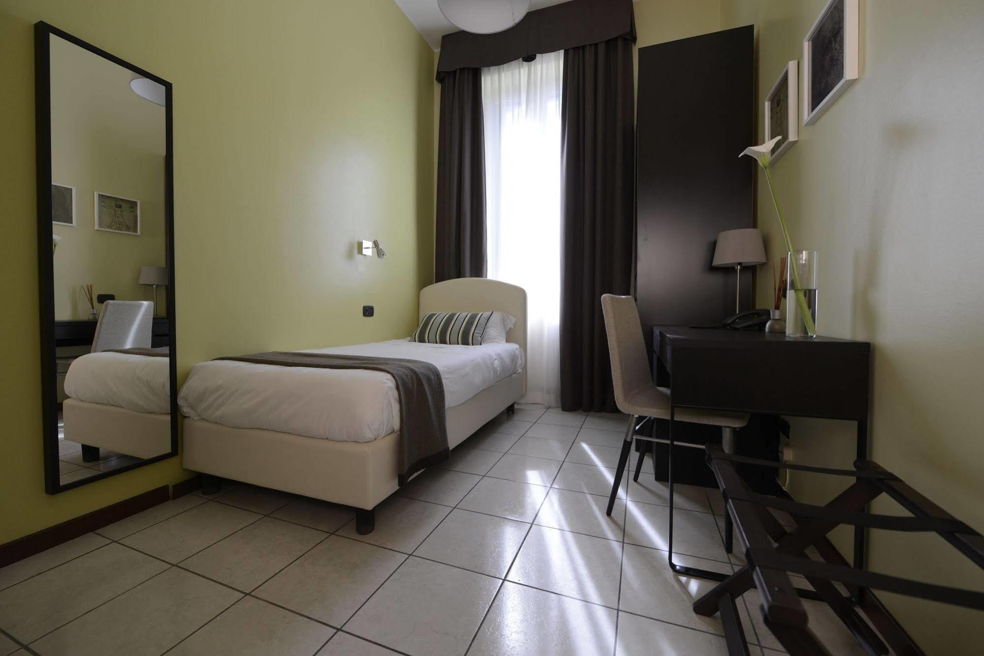 Hotel Florence Milano Esterno foto