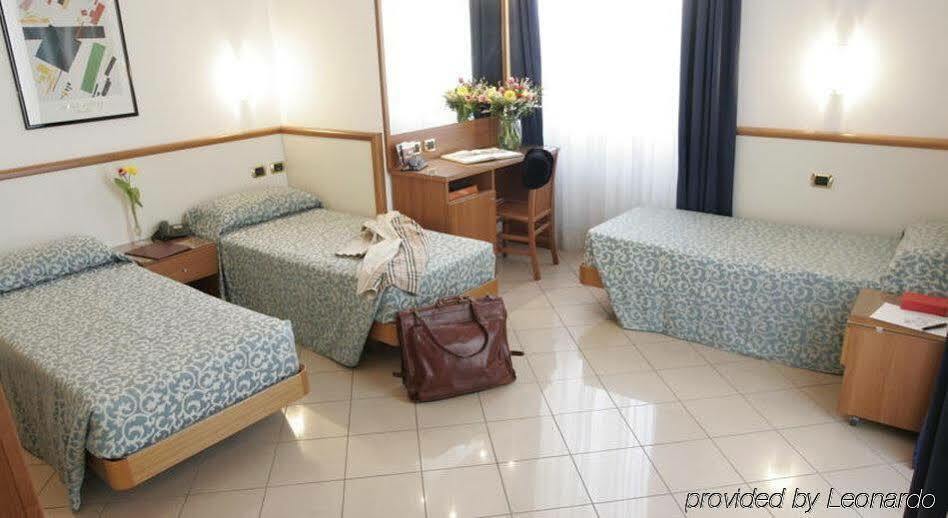 Hotel Florence Milano Esterno foto